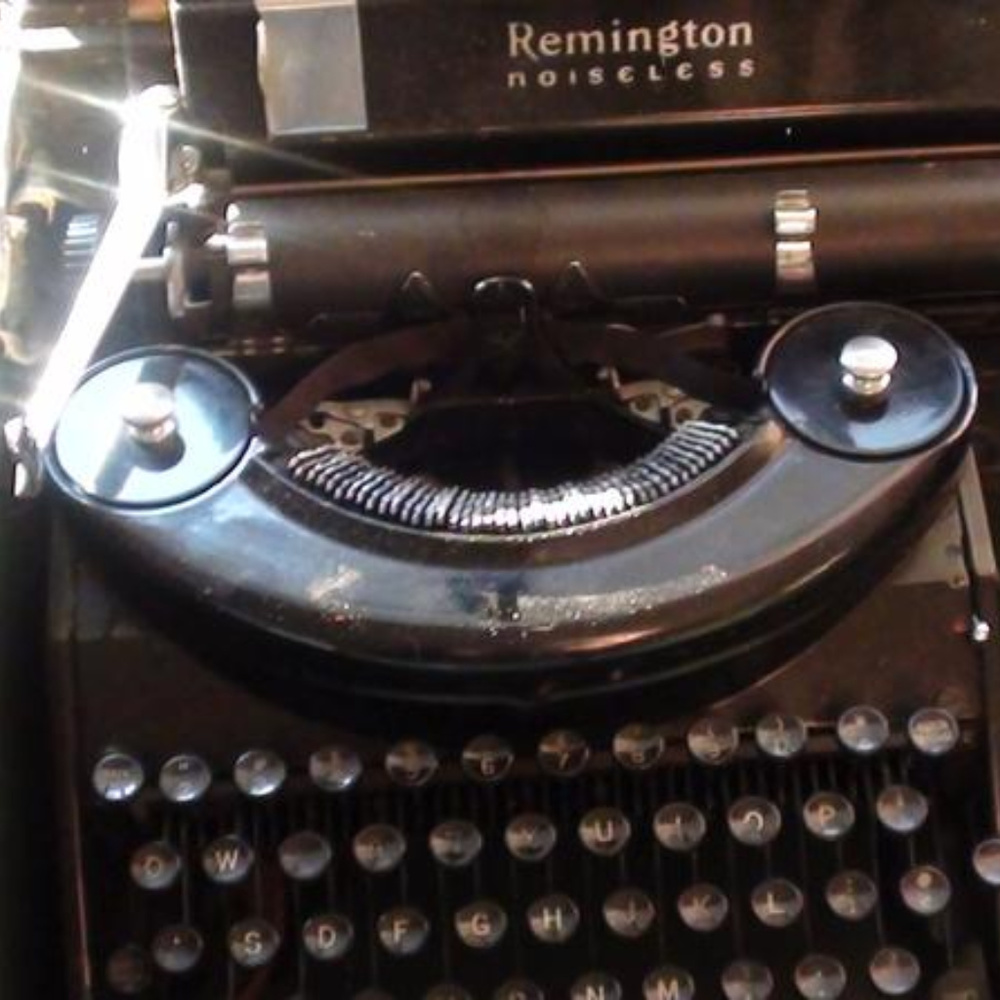 Remington Typewriter 1931-1941 With Original Box